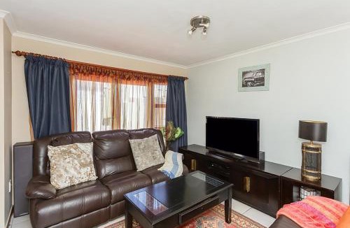 Parklands Apartment | Secured 3-Bedroom Townhouse