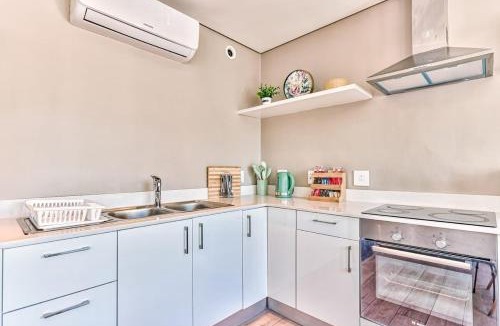 Cape Town City Centre Apartment | Senator Park Apartment