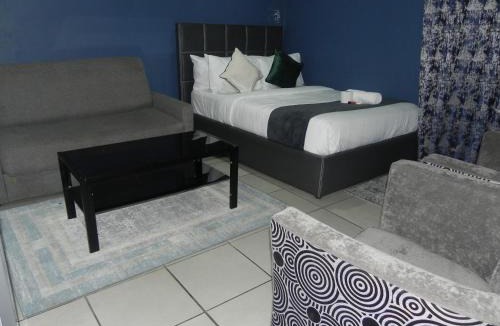 Greater Johannesburg Metropolitan Area House | Sensations Lodge Highlands