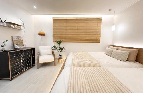 Cheongpa-dong Apartment | Seoul Station 7 Min Walk, Newly Renovated 2BR, 3 Beds, Sleeps 6