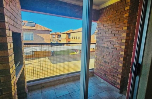 Rustenburg Apartment | Serene 3-Bedroom Apartment in Rustenburg Security Complex