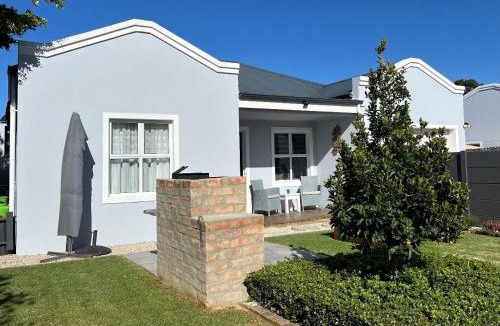 Sandbaai Apartment | Serenity self-catering 2-bed unit