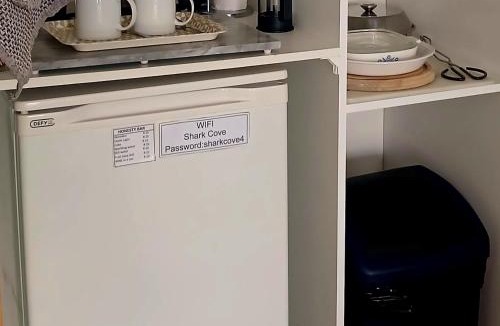 Van Dyks Bay Apartment | Shark Cove Little Cottage