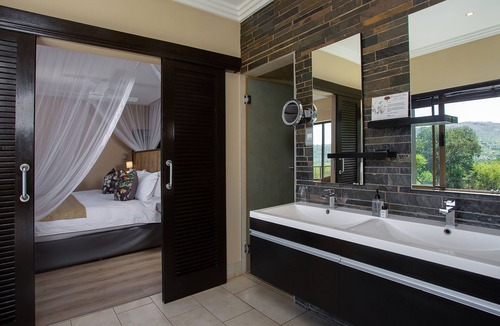 Pilanesberg National Park Cabin | Shepherd's Tree Game Lodge