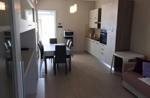 Tagliata Apartment | Sicily house 100 mt from the sea, garden, climate, terrace, laundry room