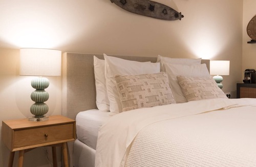Centrum Bed & Breakfast | Six Boutique Hotel - Room with Bathtub and Sauna