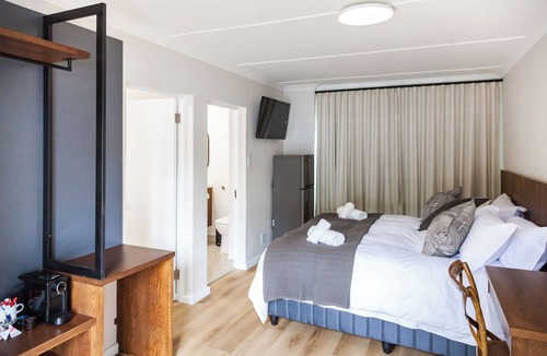 Paarl Bed & Breakfast | Skinkikofi Guest House