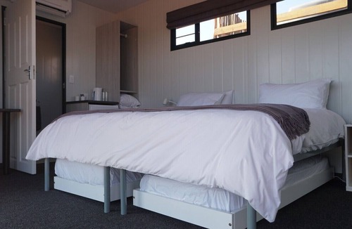 Upington Cabin | SleepOver Upington