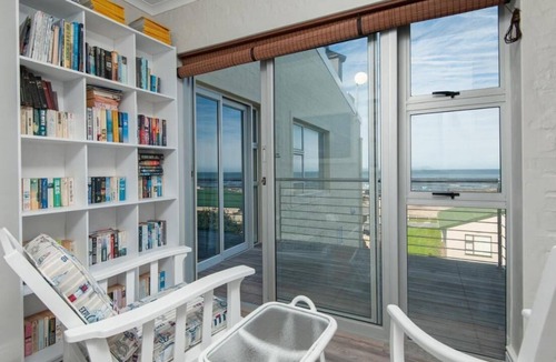 Kleinbaai Other | Slip-A-Way Lodge 5 bed Sleeps 10
