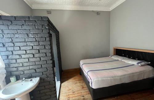 Greater Johannesburg Metropolitan Area House | Slumber Lake Guest House