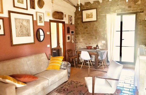 Pontassieve Cottage | Small stone cottage in the woods, artists retreat, with pool