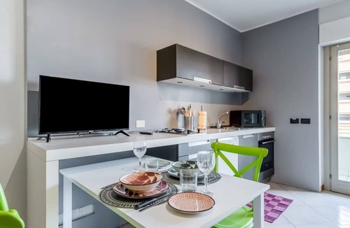 Bergamo Apartment | Smart Apt w Workspace in Bergamo