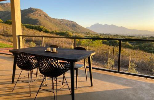 Paarl Apartment | Sneeukop Mountain Cottage