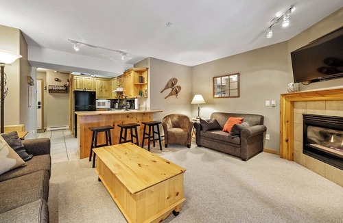 Sun Peaks Condo | Snow Creek Village 35: Delightful1BDRM Condo w/Private Hot Tub