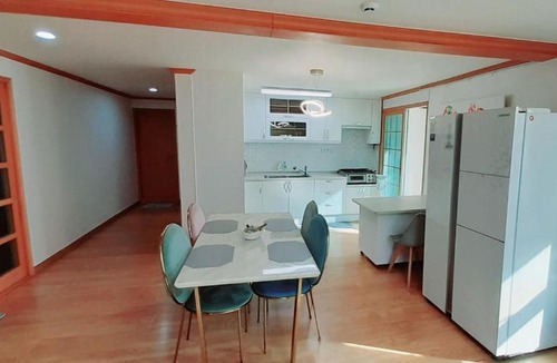 Pyeongtaek Apartment | Songtan K55 공원 산책로 2F 독채 하우스