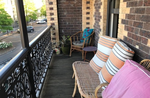 South Melbourne House | South Melbourne Terrace on Emerald Hill | Luxe Stay, Parking, Walk to CBD & More