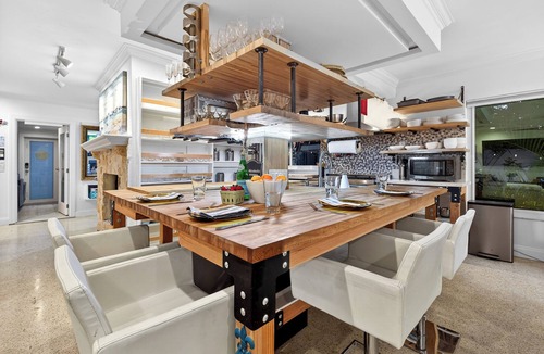 Victoria Park House | Spa, Game Room, Firepit, EV Charger | Near Las Olas | Casa Pineapple Social