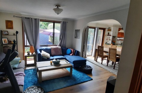 Scullin House | Spacious 1 Bedroom Townhouse With Carport 5 Mins From Belconnen Mall