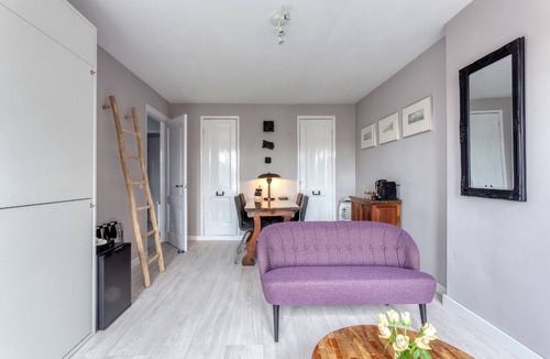 Centrum Apartment | Spacious 2-4p Family Stay Haarlem, 10 min walk Centre, Easy Train to Amsterdam