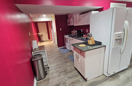 Fairland Apartment | Spacious 2 Bedroom Basement Apartment in Silver Spring