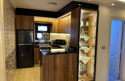 Agouza Apartment | Spacious 3-bedroom apartment in beautiful Giza Governorate with AC