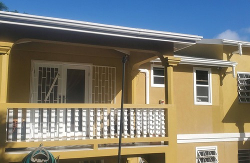 Estate Fortuna Apartment | Spacious 3-bedroom apartmen on St Thomas west end. Five minute walk to the bay.