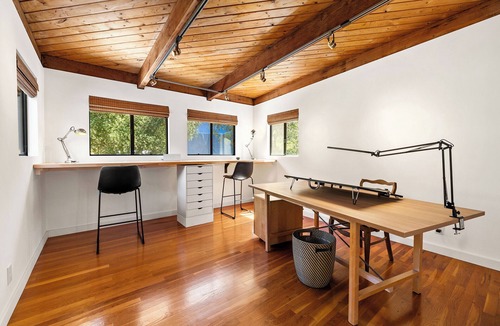 Topanga House | Spacious 3BR/2BA Topanga Home – Nature Retreat w AC and Laundry
