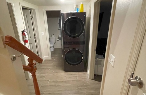 Washington Apartment | Spacious 4-bedroom apartment with AC, WiFi in amazing Washington DC