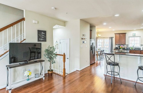 Elkridge House | Spacious 4-bedroom townhome in charming Elkridge with WiFi, AC/Outdoor Playarea
