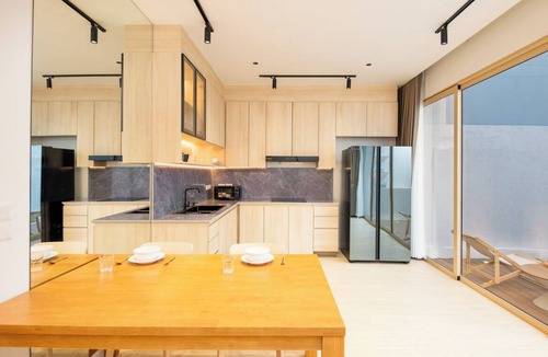 Wattana Villa | Spacious 4BR Muji Home with Loft & Pool in Ekkamai