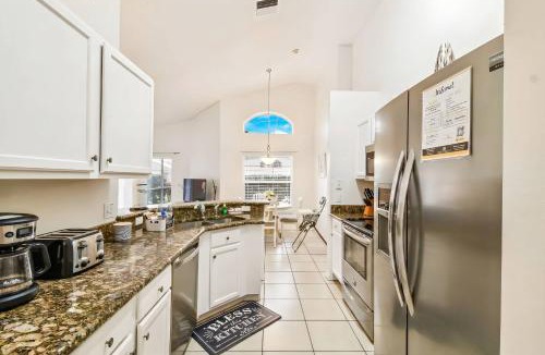 Lake Berkley House | Spacious 4BR Pool Home at Lake Berkley Resort