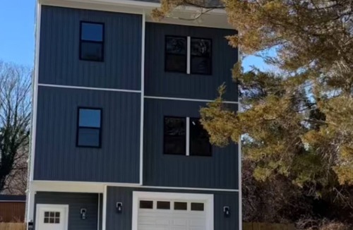 Bowie House | Spacious 5-bedroom house in perfect Bowie with cool AC and gym