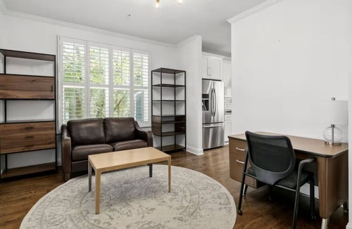 College Park House | Spacious 5-bedroom home in Hyattsville, Maryland