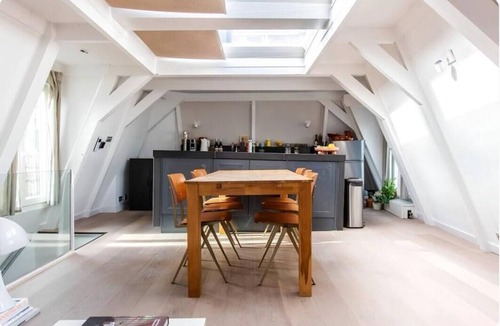 Jordaan Apartment | Spacious and charming Amsterdam-Jordaan home
