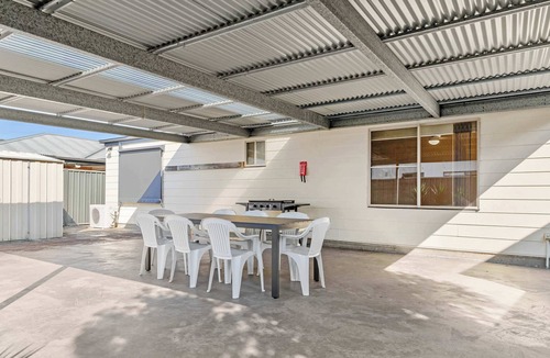 Broulee House | Spacious Broulee Retreat Near Beach