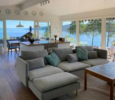 Drobak House | Spacious Cabin With Annex By Drøbaksundet