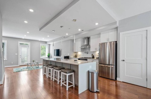 Trinidad Hotel | Spacious DC home, H St. Corridor, Laundry, Garage