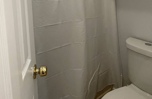 Northeast Condo | Spacious DC Home w/ FREE Parking in gated community