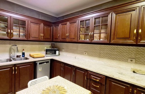 Al Duqqi Apartment | Spacious Executive Luxury Apartment with Balcony