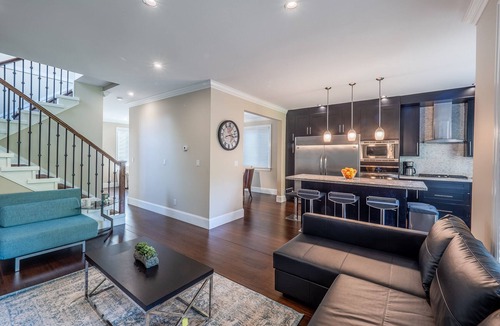 Canyon Heights House | Spacious family house in a great neighborhood
