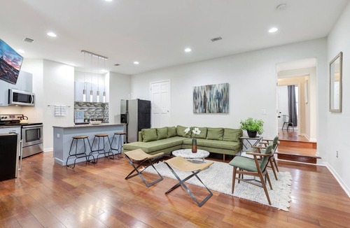 Eckington Hotel | SPACIOUS GARDEN OASIS IN THE HEART OF DC! WALKABLE TO IT ALL!