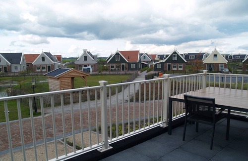Uitdam Apartment | Spacious holiday home on the Markermeer