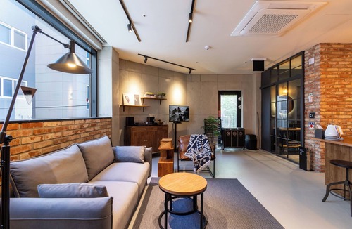 Hwanghak-tong Apartment | Spacious Loft with full kitchen in Seoul, close to Myeongdong, DDP, Euljiro