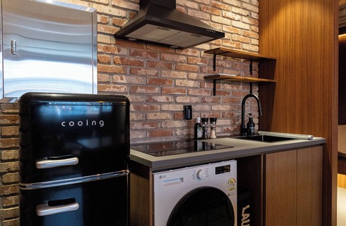 Hwanghak-tong Apartment | Spacious Loft with full kitchen in Seoul, close to Myeongdong, DDP, Euljiro