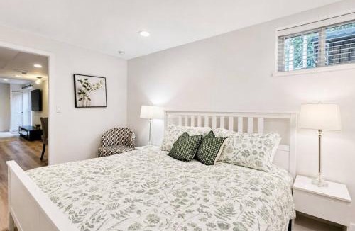 Lynn Valley House | Spacious Lynn Valley RetreatNear trails & Village