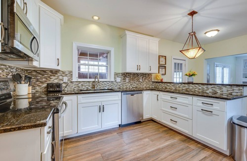 Mount Mourne Cottage | Spacious Mooresville Home w/Lake Norman View!