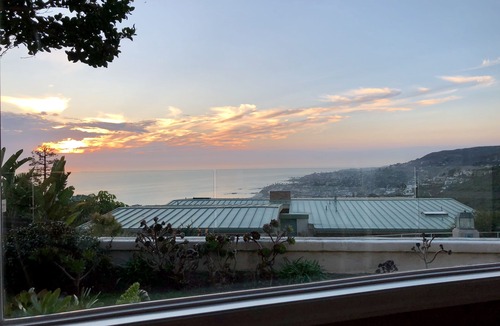 Laguna Beach Cottage | Spanish Cottage Near The Beach With Mesmerizing Views