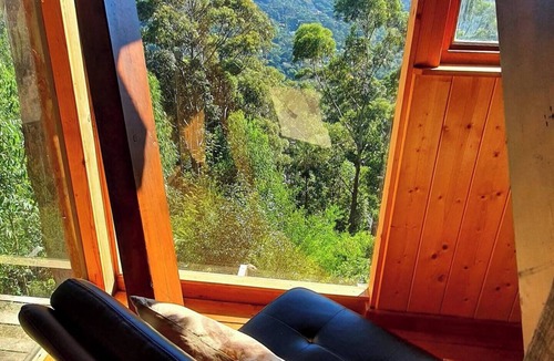 Constantia Cabin | Spectacular 2-bedroom cabin in da woods looking onto Table Mountain in Cape Town