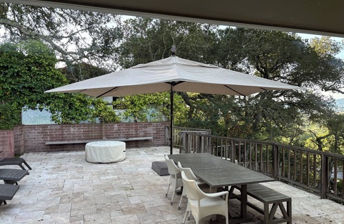 Napa House | Spectacular 4-bedroom mid-century modern home, one mile from Downtown Napa!