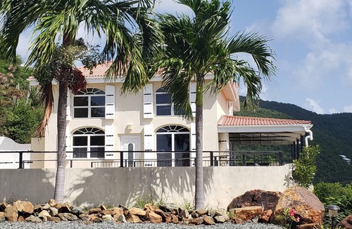Point Rendezvous Villa | Spectacular Breezes & Views! 6 Person Hot Tub!